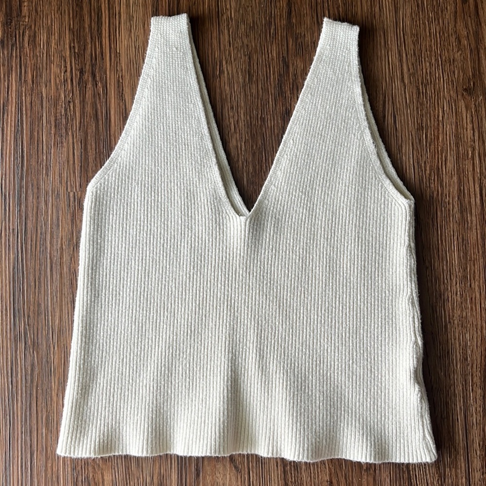 White knit tank